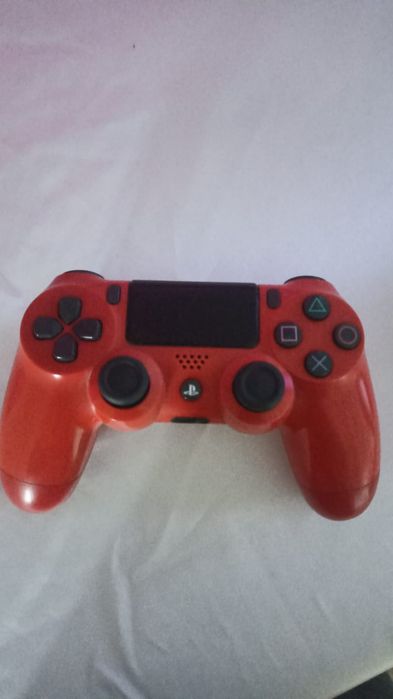 PS4 Pro 1TB + 2 геймпада + GTA V