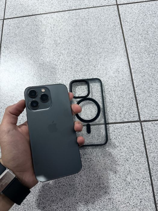 Продам Айфон 13 Про 128гб