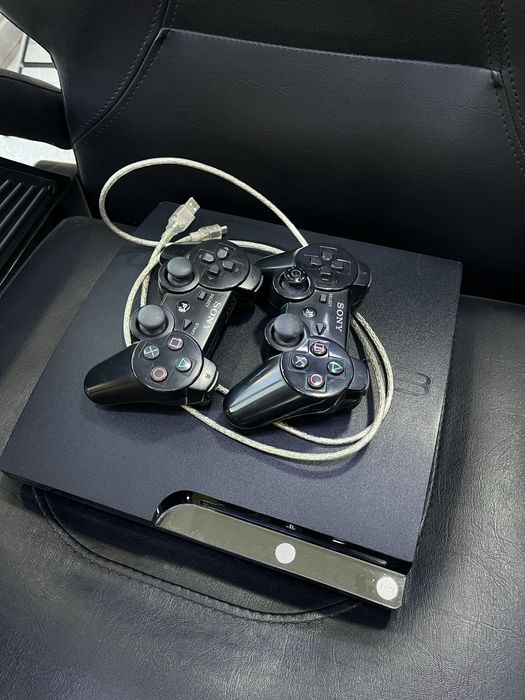 Плейстейшен 3 слим есть 6 игр