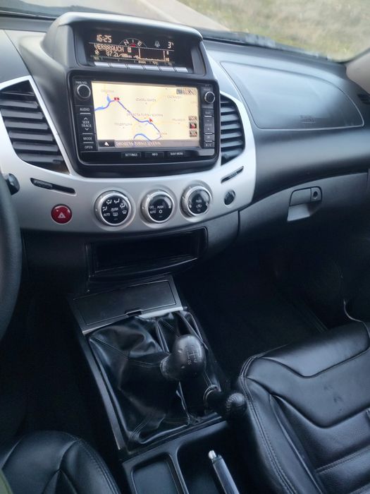 Mitsubishi L200 BARBARIAN BLACK 4x4 REDUCTOR / 2014 / Navi / Piele