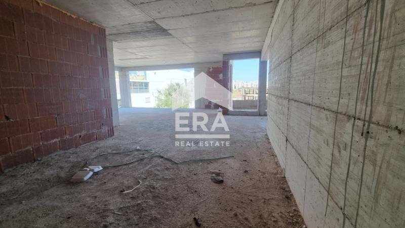 Дава се под наем Многостаен апартамент в Варна, Владислав Варненчик - 475 кв.м за 3800 € - Снимка #3