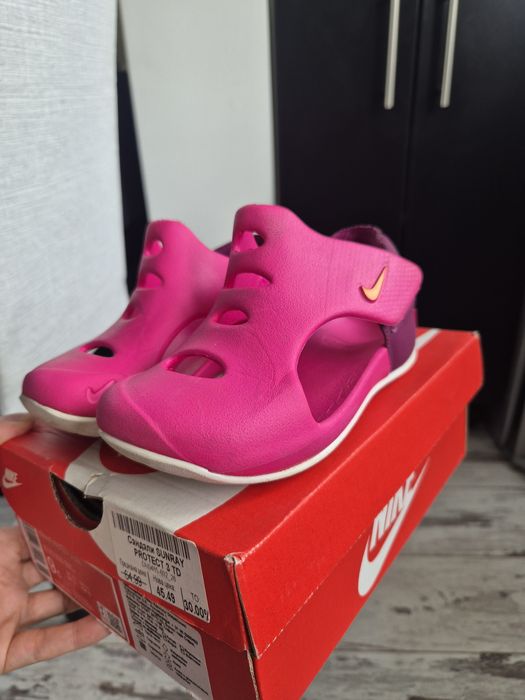 Детски сандали nike 26 и adidas 30
