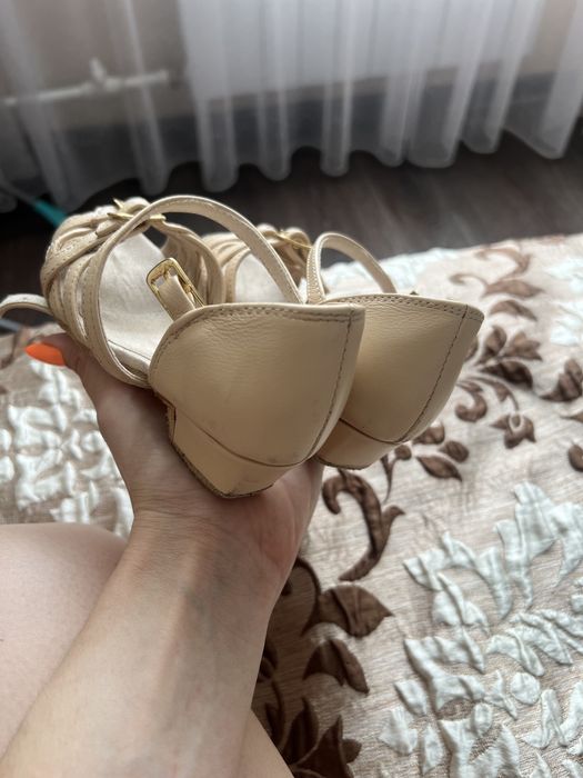 Продам бальные туфли