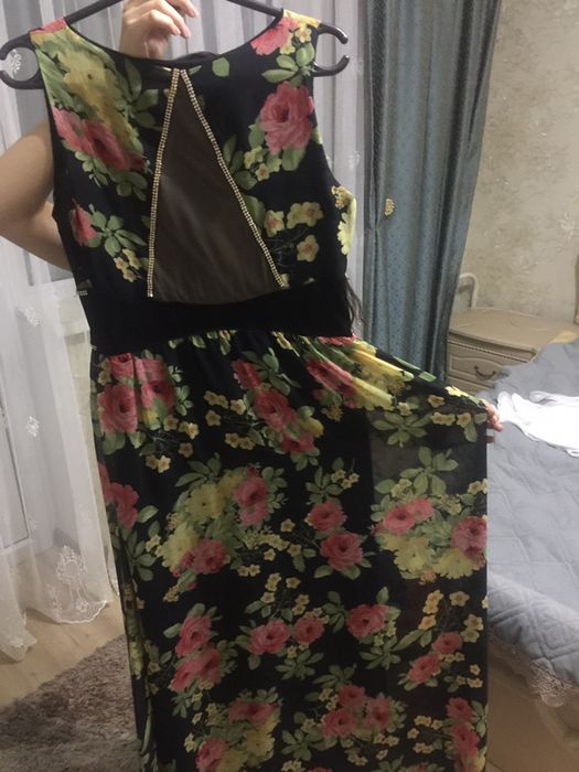 Продам нарядное платье