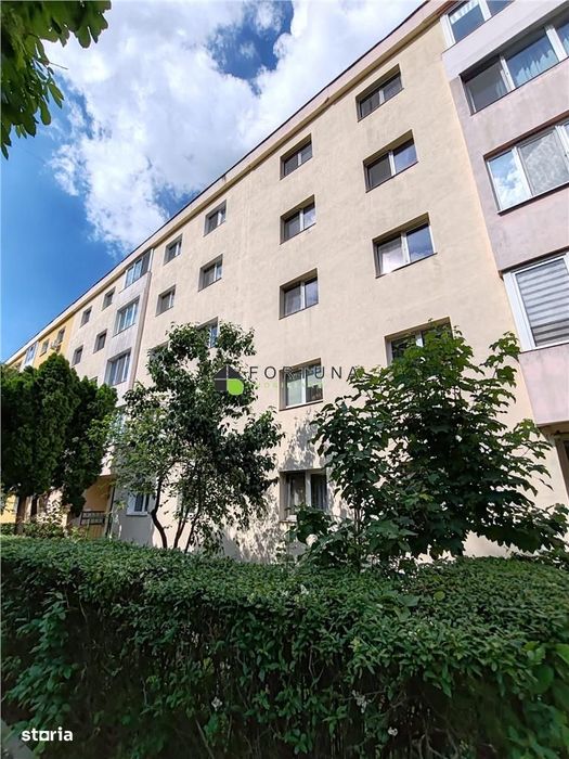 Apartament 3 camere , etaj intermediar - Astra