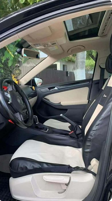 Vând VW JETTA DIN 2011