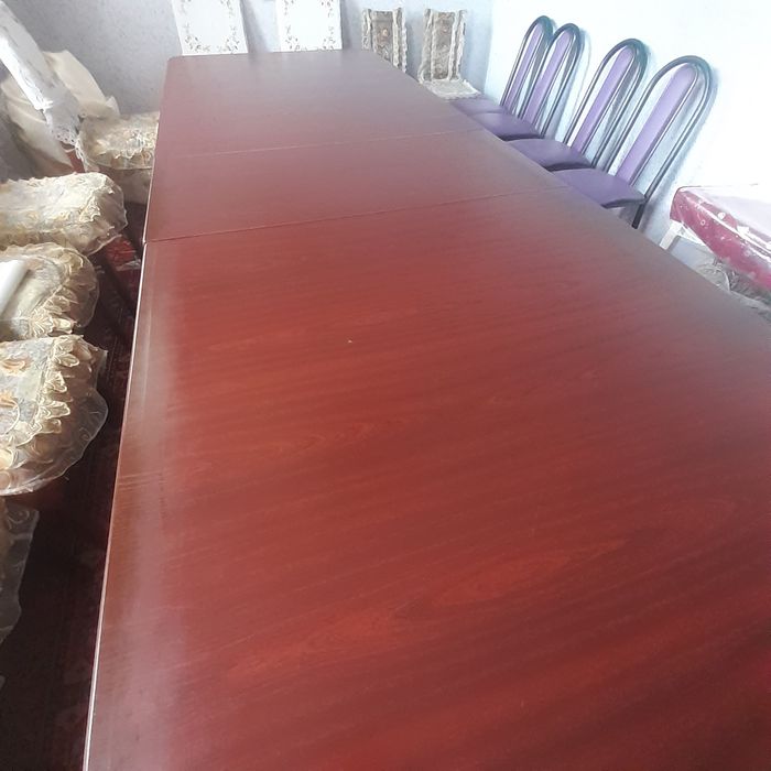 Қонақ бөлмеге арналған үстел