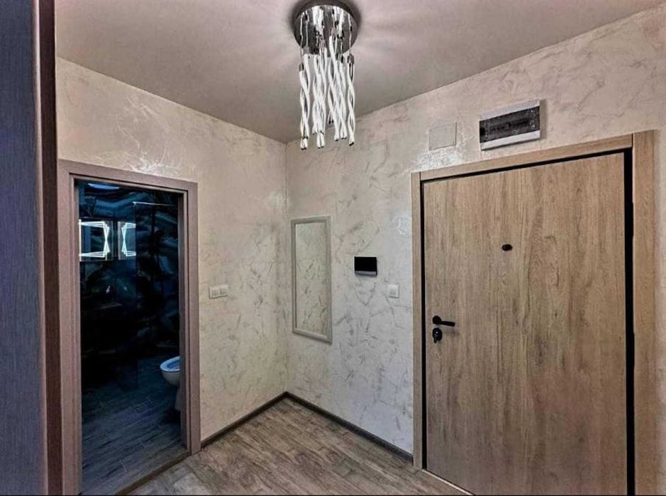 Продава се Двустаен апартамент в Пловдив, Център - 67 кв.м за 2000 €/кв.м - Снимка #8