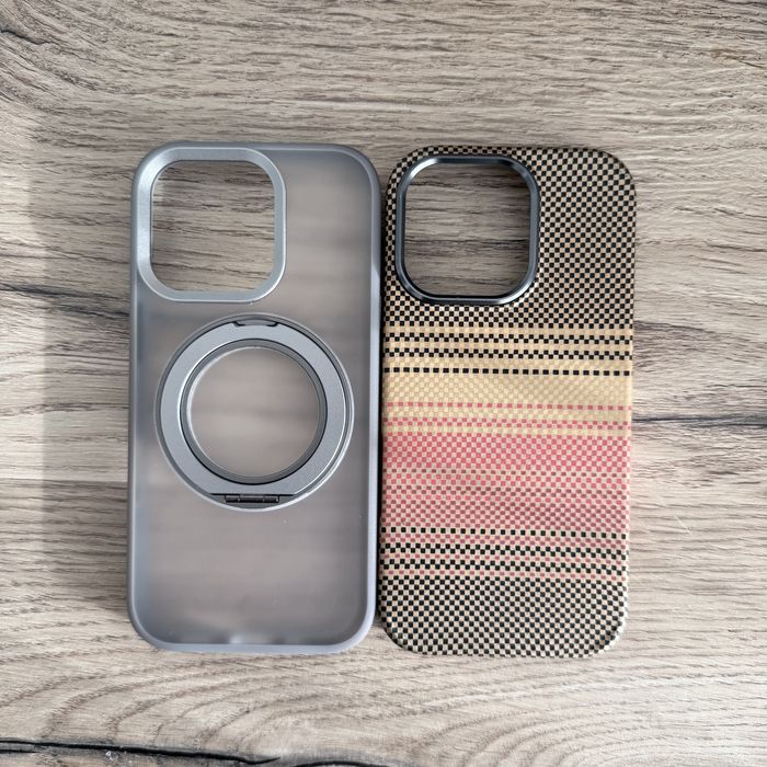 Чехлы для iPhone 16 Pro