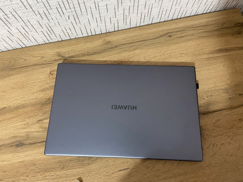 Ноутбук Сатамын: Huawei MateBook D15
