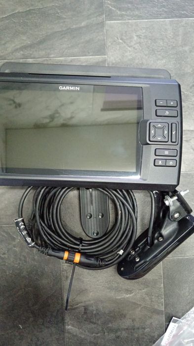 Продам эхолот,,striker Vivid-9sv