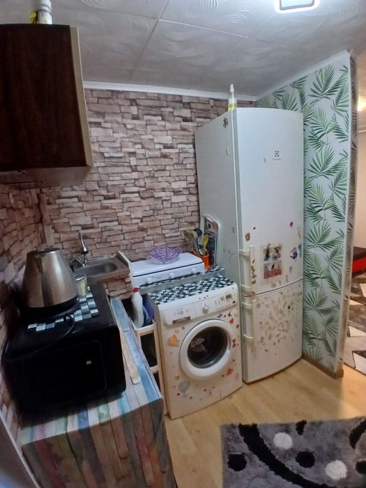 Închiriez apartament cu doua camere mobilat și utilat