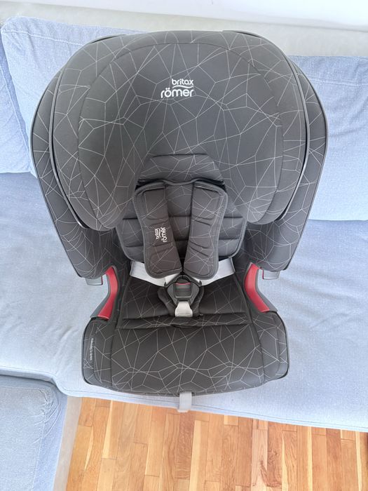 Детско столче за кола Britax Römer ADVANSAFIX IV в цвят Crystal Black