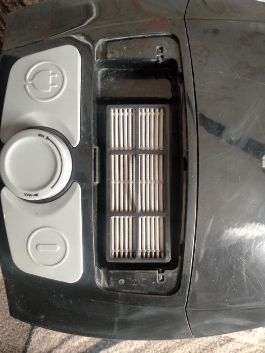 Продаю мощный пылесос Vitek