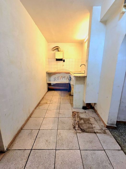 Дава се под наем Заведение в Варна, Възраждане 4 - 66 кв.м за 306 € - Снимка #6