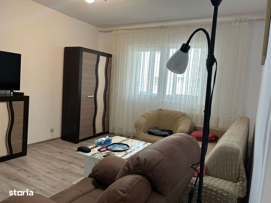 Apartament 3 camere Zona Centrul Cvic !