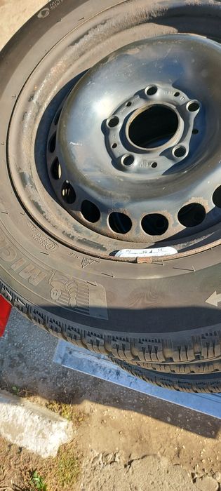 Джанти метални BMW r15. 5 х 120, Зимни гуми 195 65 15 Michelin dot2821