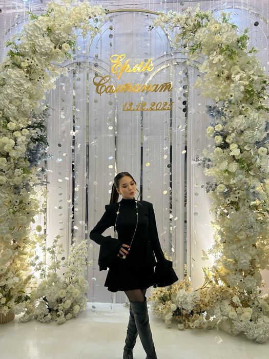 Платье почти новое, 1 раз надето