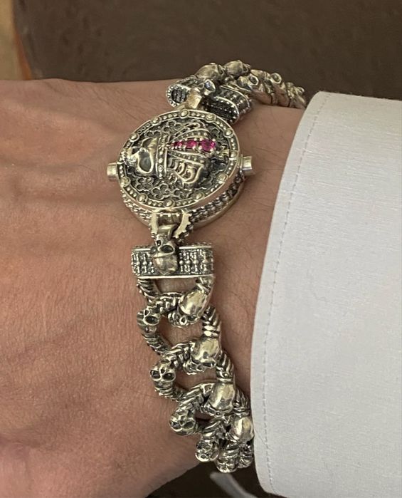 Продам браслет серебро