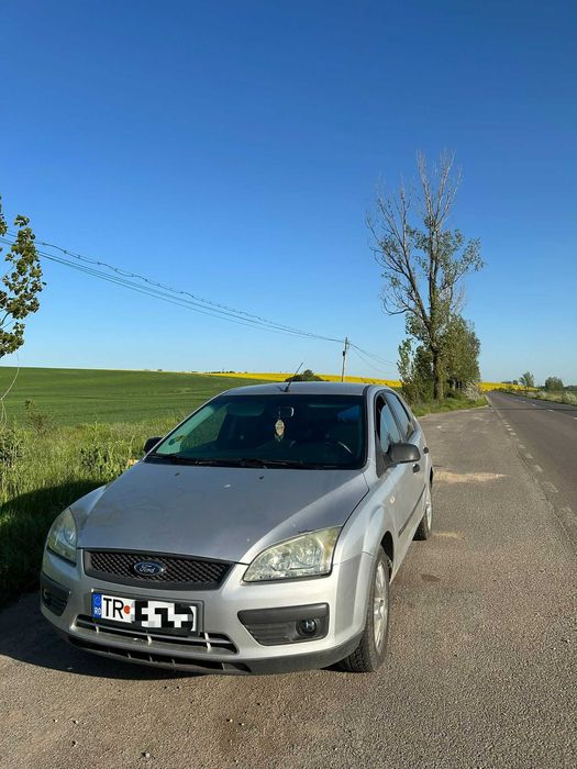 vand ford focus 2 1.6 benzina