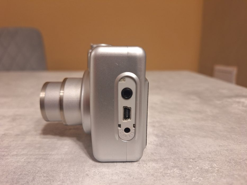 Canon Powershot A530  дигитална комера с карта памет