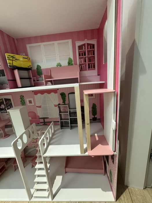 Домик для игры кукол