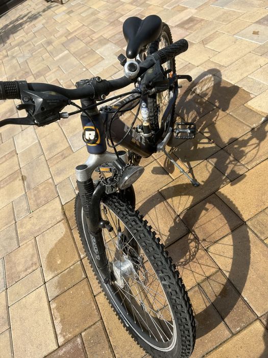 Vand bicicleta  in stare buna