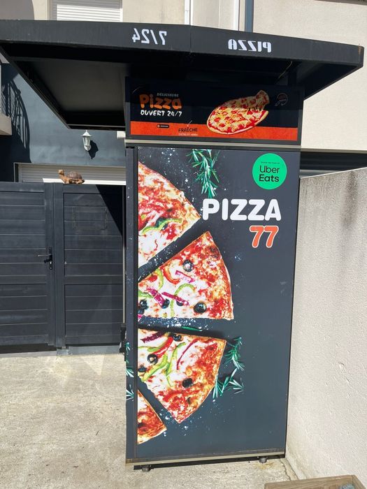 Aparat automat de facut pizza