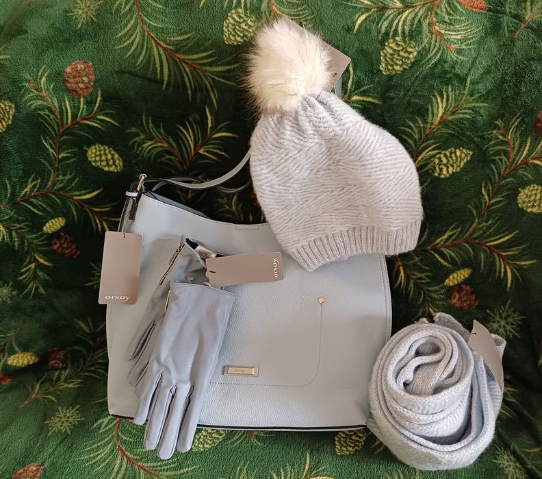 Комплект НОВИ - чанта, шапка,шал и ръкавици