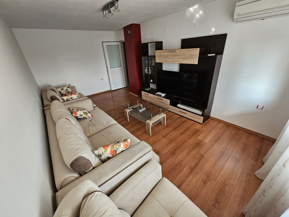 Продава се Тристаен апартамент в Омуртаг - 73 кв.м за 664 €/кв.м - Снимка #6