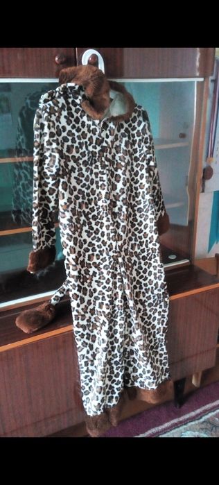 Продам костюм леопард