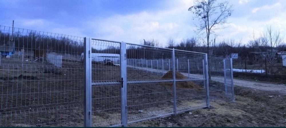 Garduri si porti din plasa bordurata sipca metalica tabla cutata
