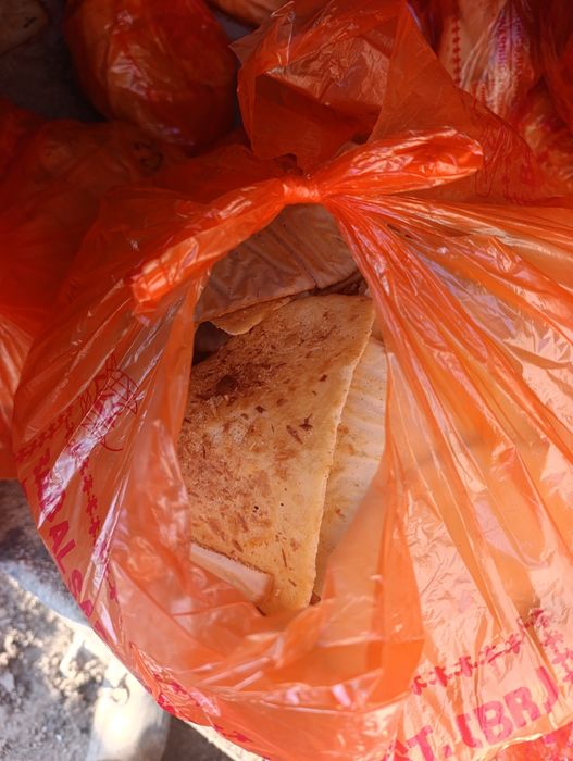 Медовые коржи на корм