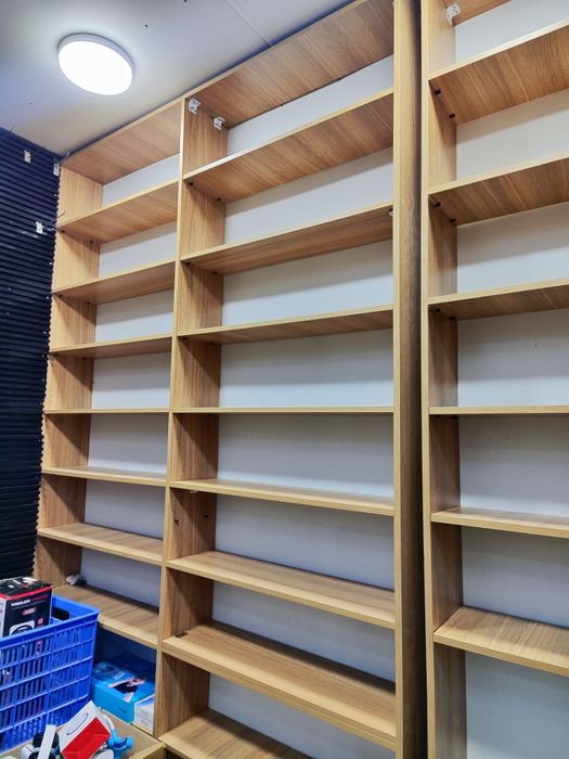 Vitrena polka sotiladi, holati yangidek 2 oy oldin yasatganmiz