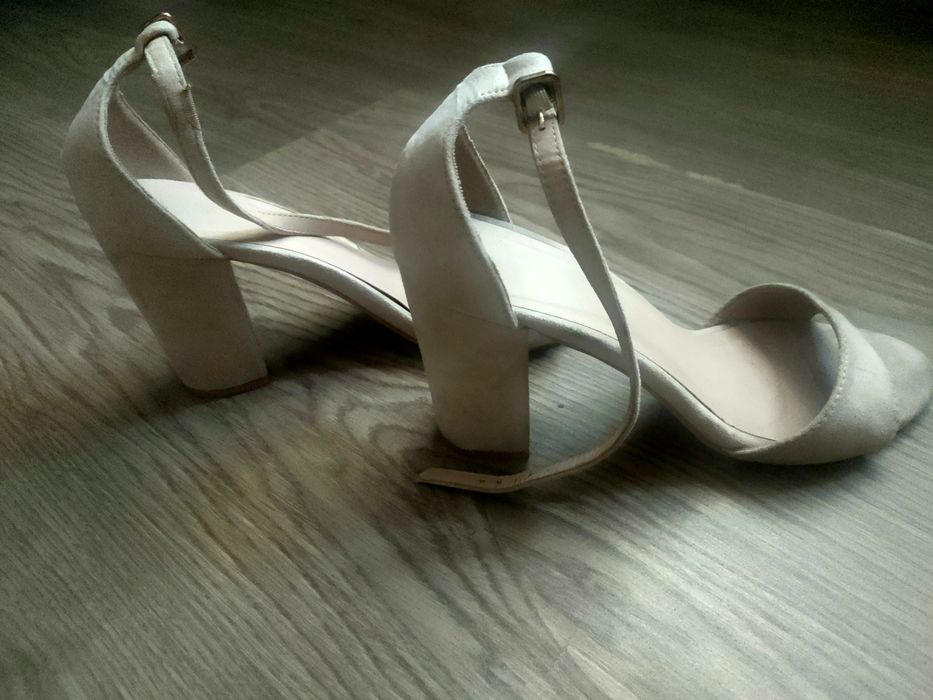 Sandale bej nr39