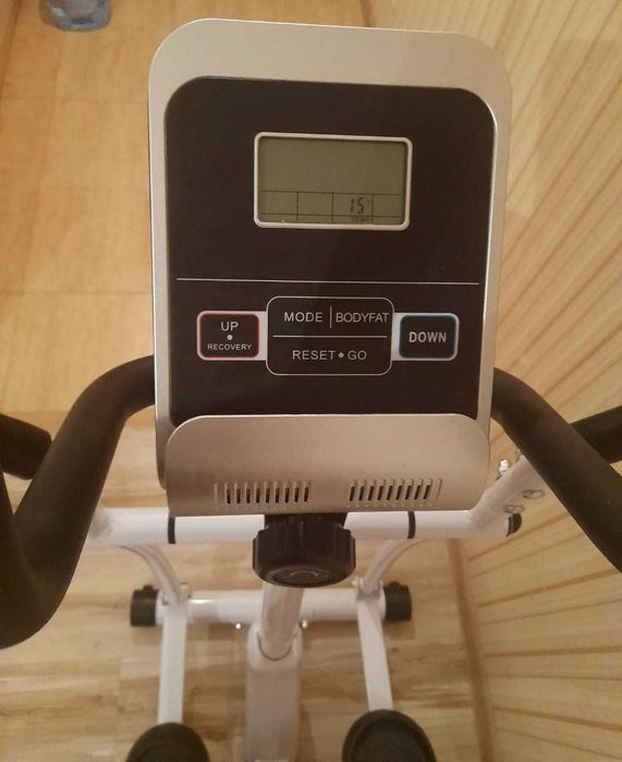 Тренажёр эллипс в идеальном состоянии