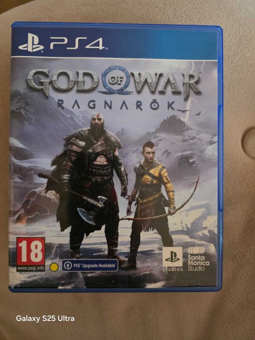 God of war Ragnarök ps4 с версия за ps5, два диска