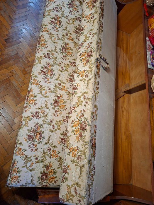 Диван-разтегателен-ПОДАРЯВАМ