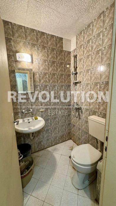 Продава се Тристаен апартамент в Пловдив, Кършияка - 104 кв.м за 1635 €/кв.м - Снимка #8