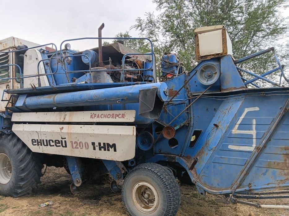 Комбайн Енисей 1200