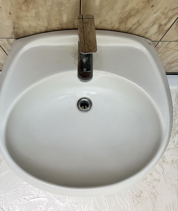 раковина с пьедесталом