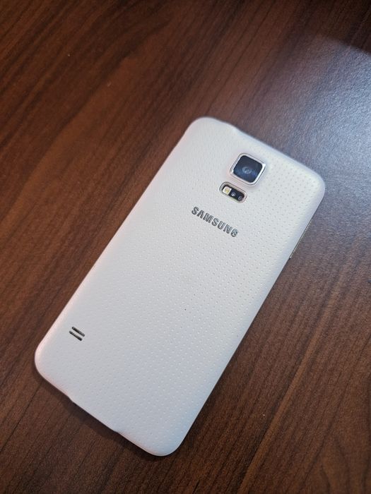 Samsung Galaxy S5 SM-G900F Работи отлично