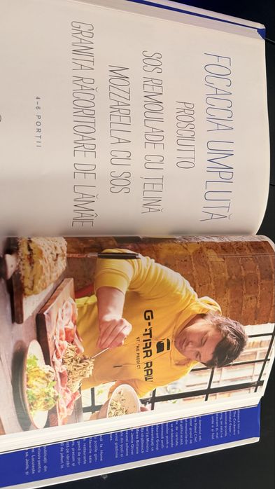 Vand carte de bucate Jamie Oliver “Gateste in 30 de minute cu Jamie”