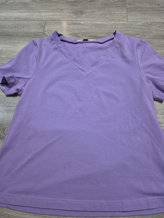 продам футболки 48 размер