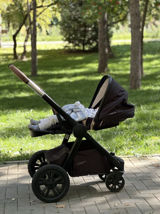 Продам коляску детскую 2 в 1