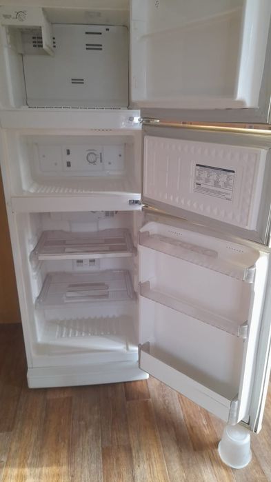 Продам холодильник