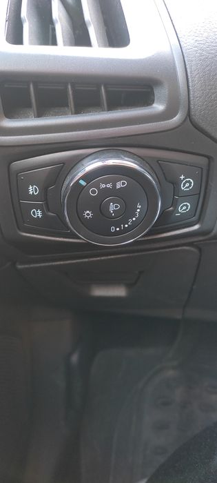 Ford  Focus     3