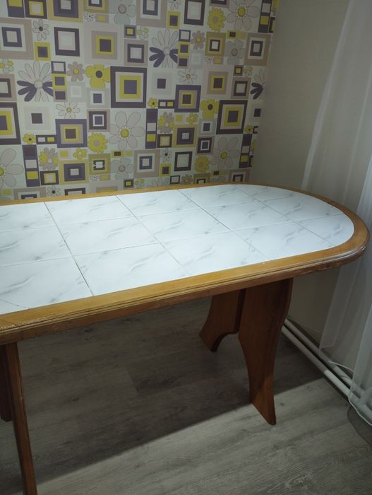 Стол дерево, цельное дерево