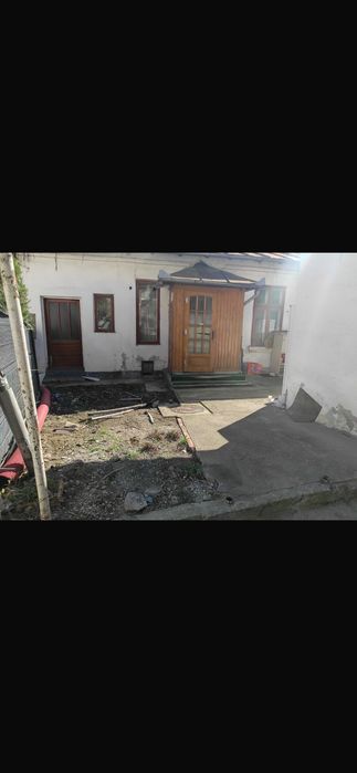 Închiriez casă în Calea Călărașilor ca spațiu pentru depozit