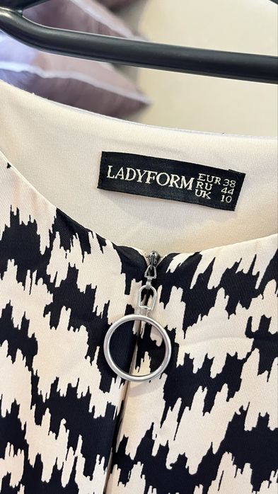 Көйлек сатылады, бағасы 18мың